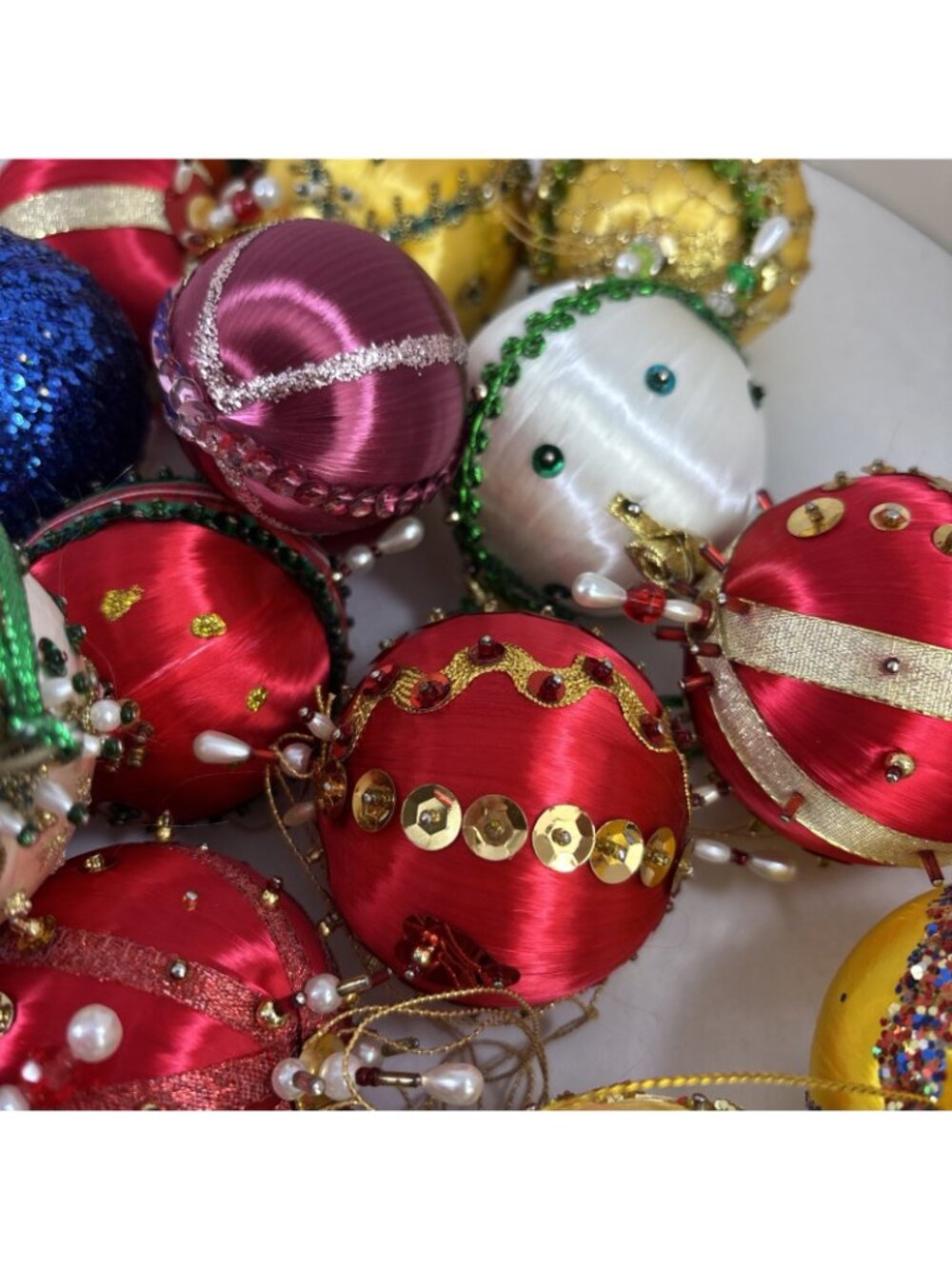 Vintage Christmas Satin Beaded Push Pin Ornaments Lot of 25 Handmade - Picture 5 of 7